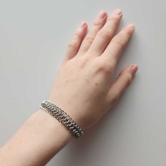 Modern Medieval Renaissance Revival Silver chain mail bracelet ✦ - Picture 2 of 10